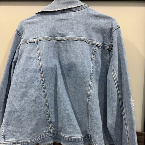 Levi’s Jean Jacket - Picture 2 of 4